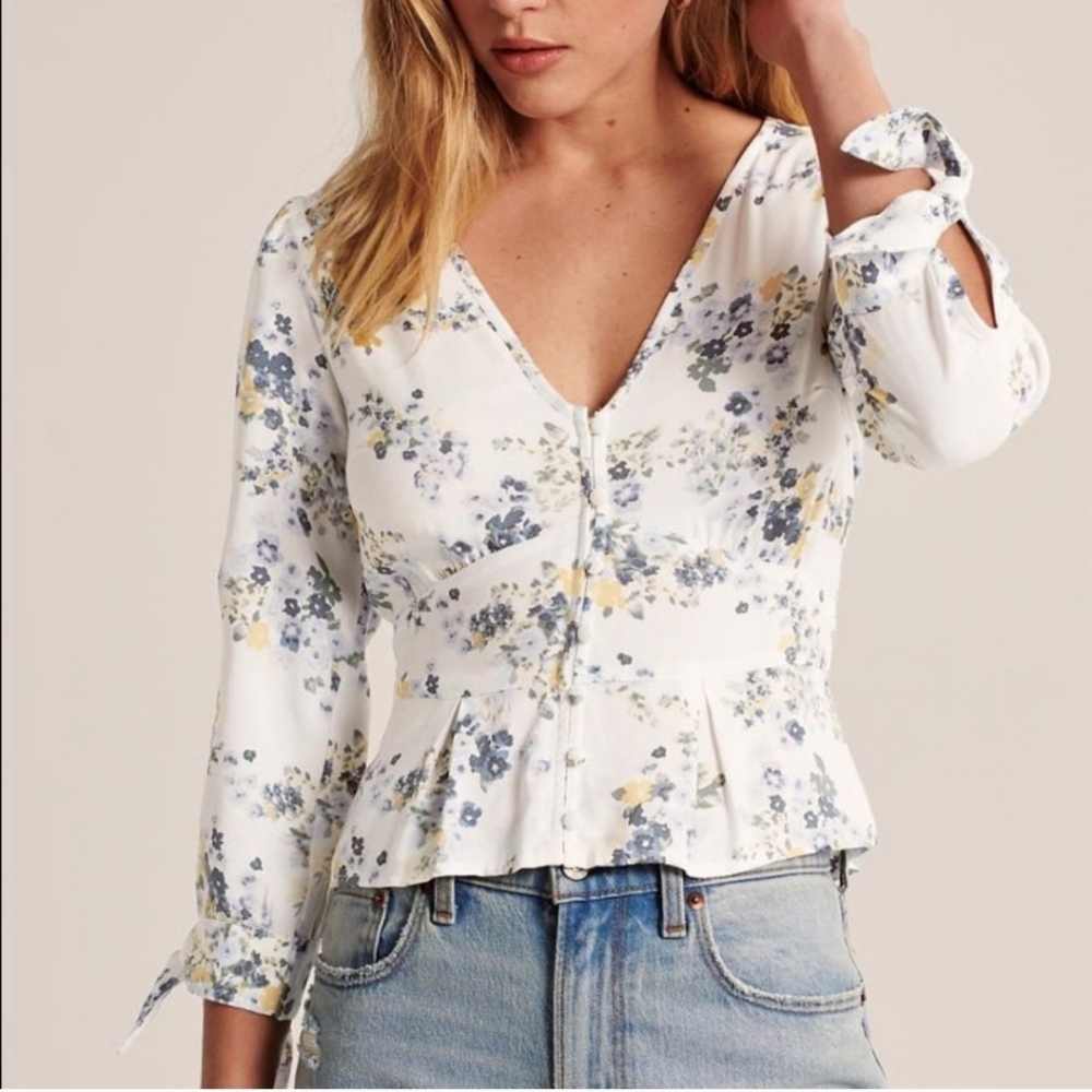 Abercrombie & Fitch Floral V-Neck Button Front 3/4 Tie Sleeve Peplum Top Size XS